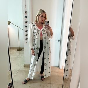 Seta white silk star beaded kimono